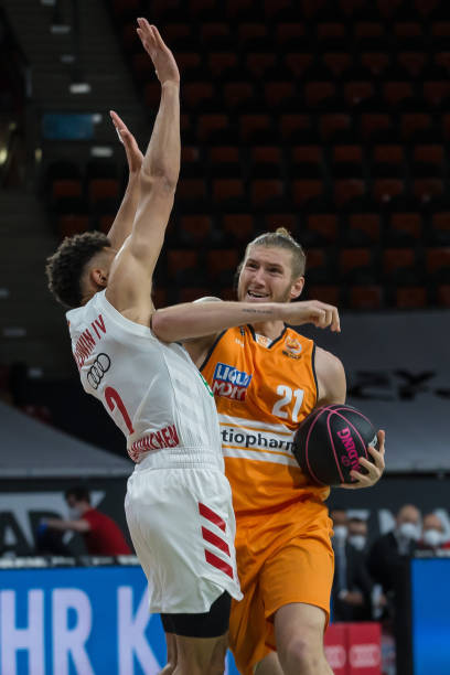 的球技一路 的球技一路