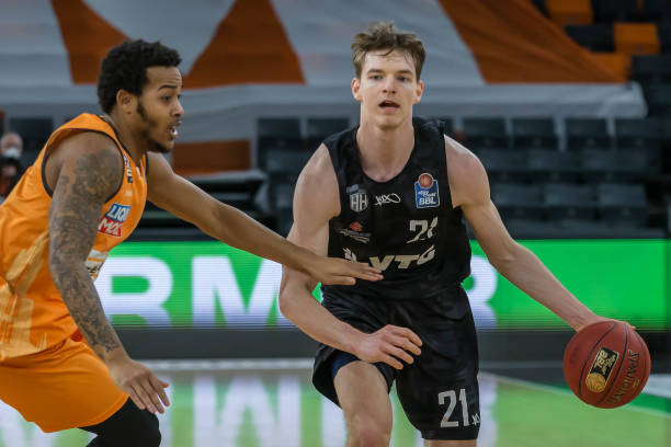 在崛起的美 在崛起的美