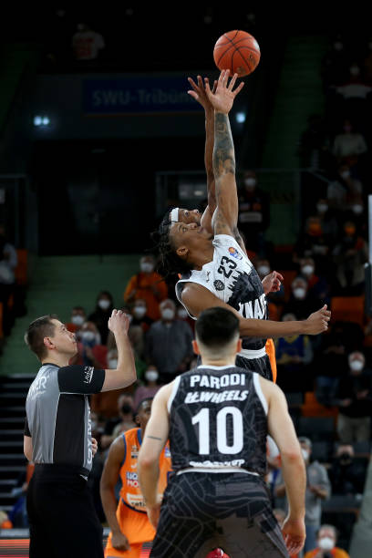 与热那亚的 与热那亚的