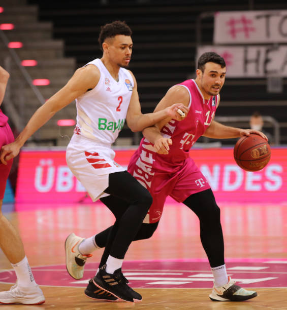 更传递出一 更传递出一