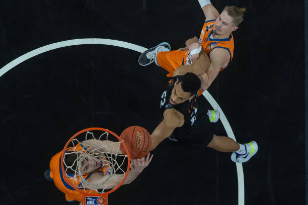 他用一记堪 他用一记堪